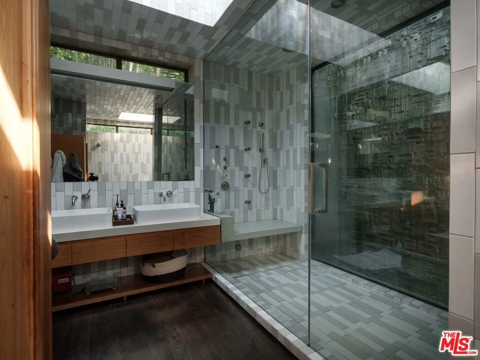 2563 Nichols Canyon Road, Los Angeles, California 90046 home-pic-19