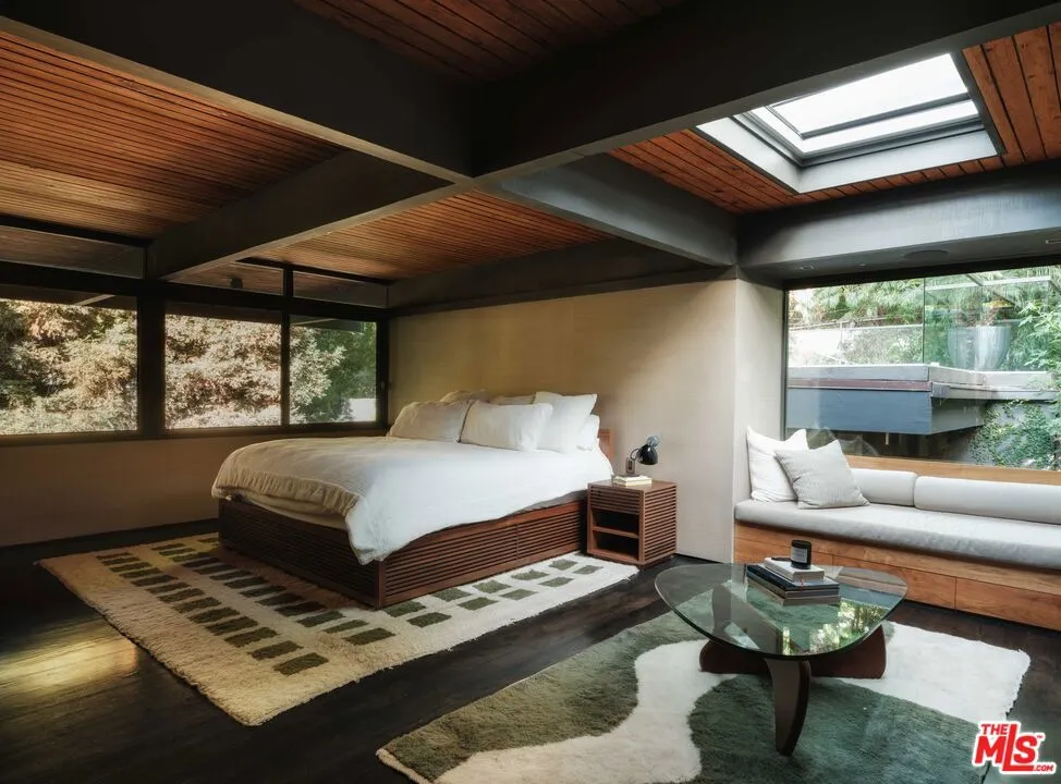 2563 Nichols Canyon Road, Los Angeles, California 90046 home-pic-16