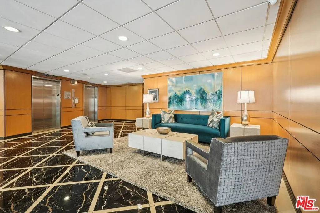 100 S Doheny Drive 501, Los Angeles, California 90048 home-pic-18