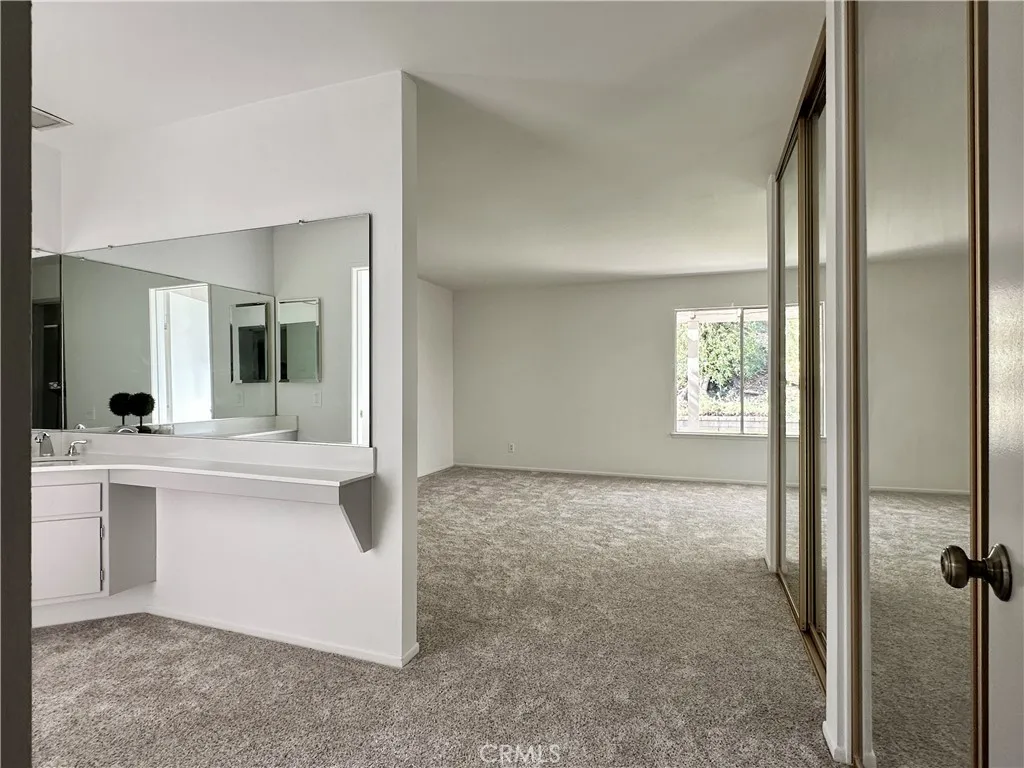 24171 La Pala Lane, Mission Viejo, California 92691 home-pic-18