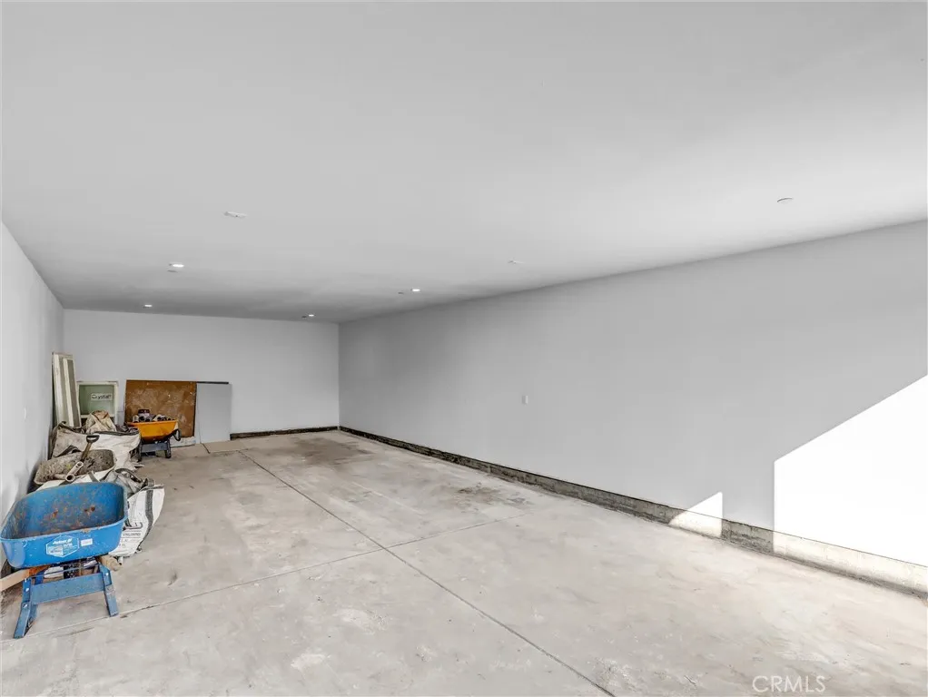 1231 S Rowan Avenue, Los Angeles, California 90023 home-pic-26