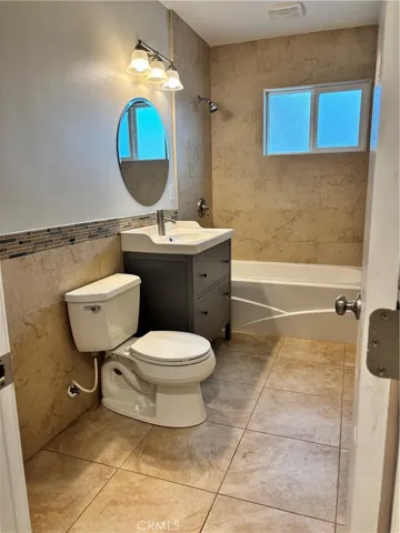 Spacious Bathroom