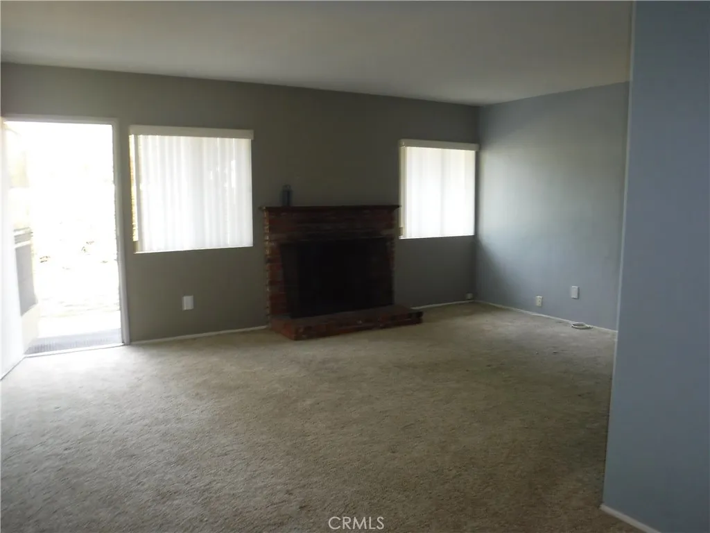 704 W Carroll Avenue W, Glendora, California 91741 home-pic-4