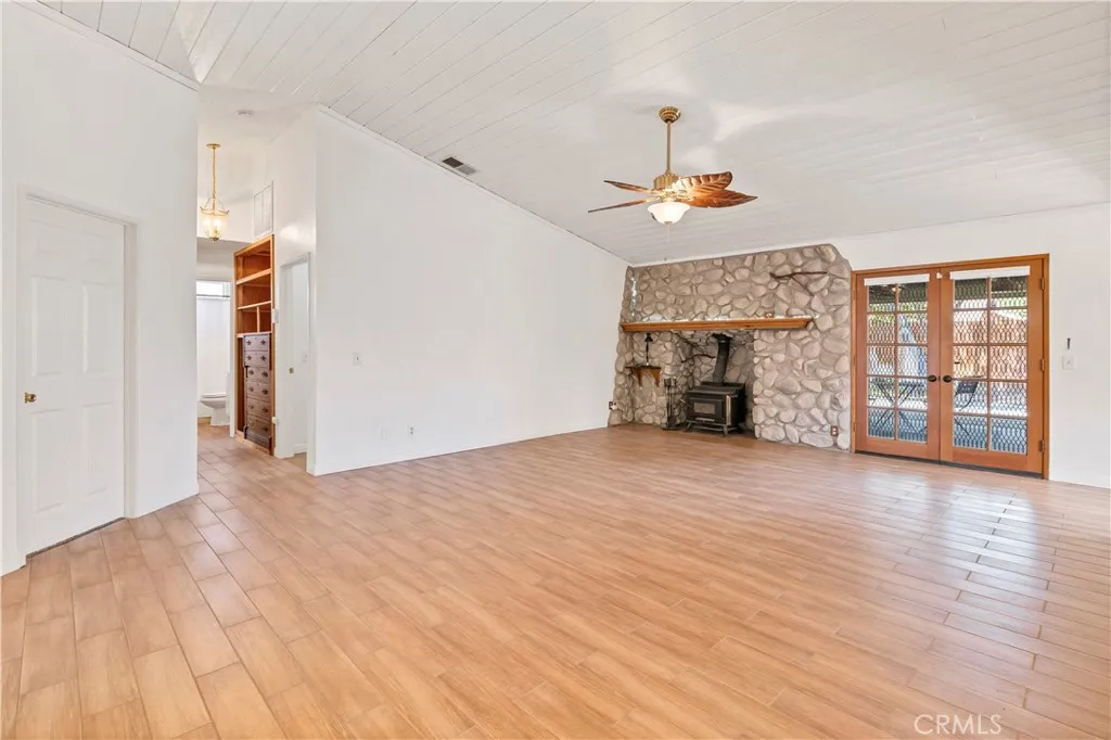 25187 Lincoln Avenue, Hemet, California 92544 home-pic-7