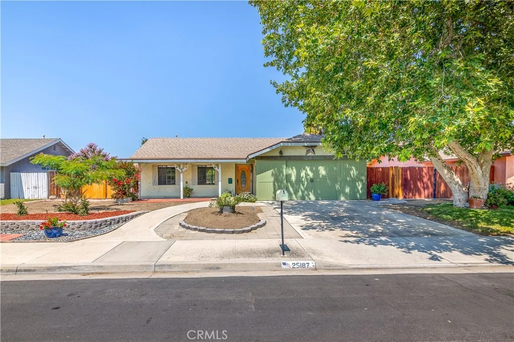 25187 Lincoln Avenue, Hemet, California 92544 home-pic-0