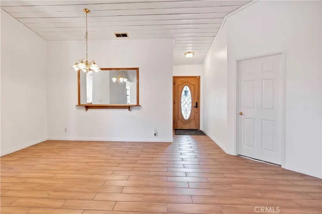 25187 Lincoln Avenue, Hemet, California 92544 home-pic-6