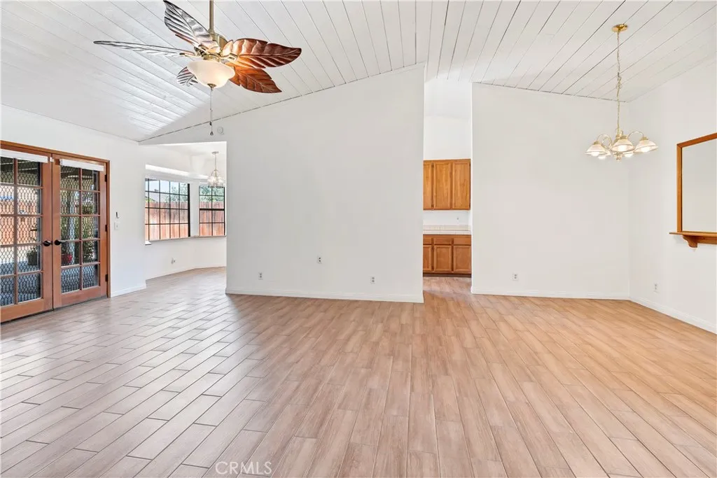 25187 Lincoln Avenue, Hemet, California 92544 home-pic-4