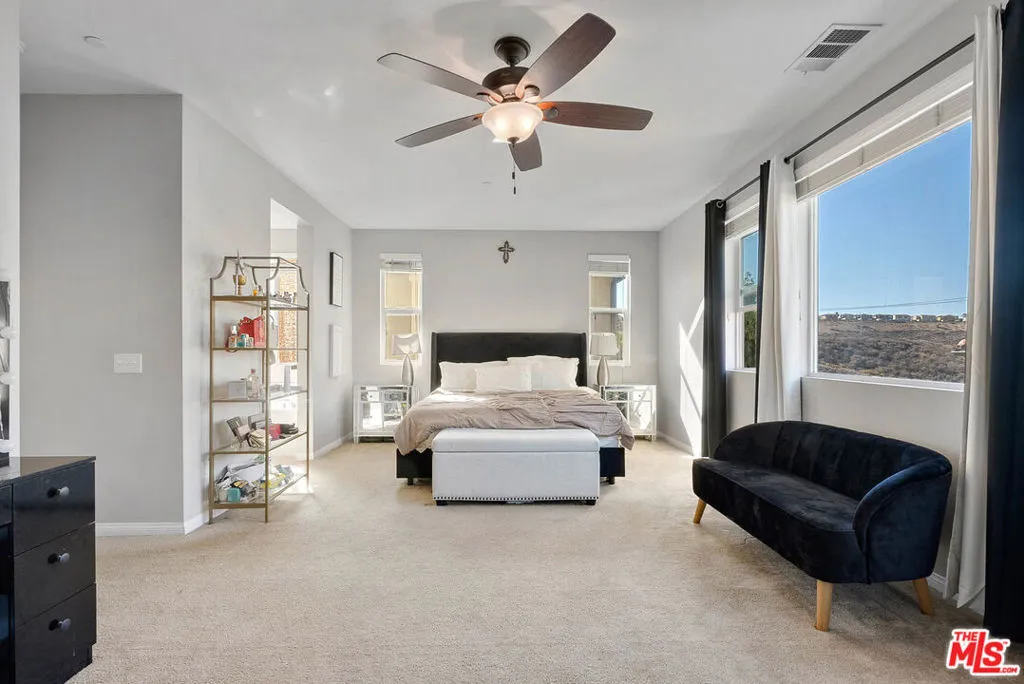 19861 Via Beeler, Newhall, California 91321 home-pic-22