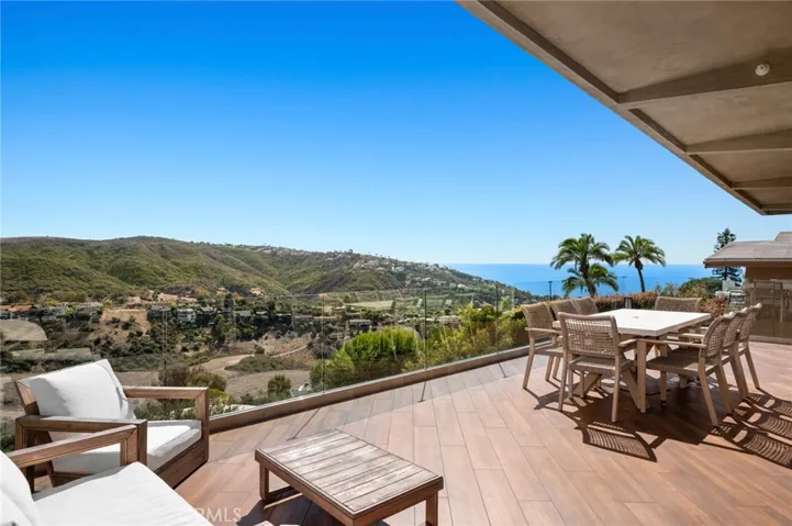 2085 Temple Hills Drive, Laguna Beach, California 92651