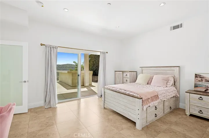 2085 Temple Hills Drive, Laguna Beach, California 92651