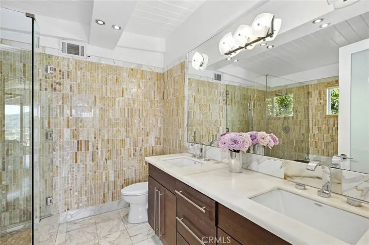 2085 Temple Hills Drive, Laguna Beach, California 92651