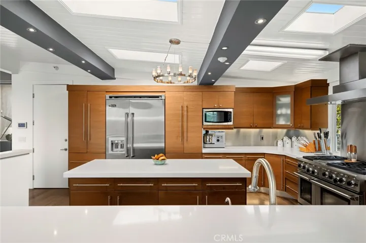 2085 Temple Hills Drive, Laguna Beach, California 92651