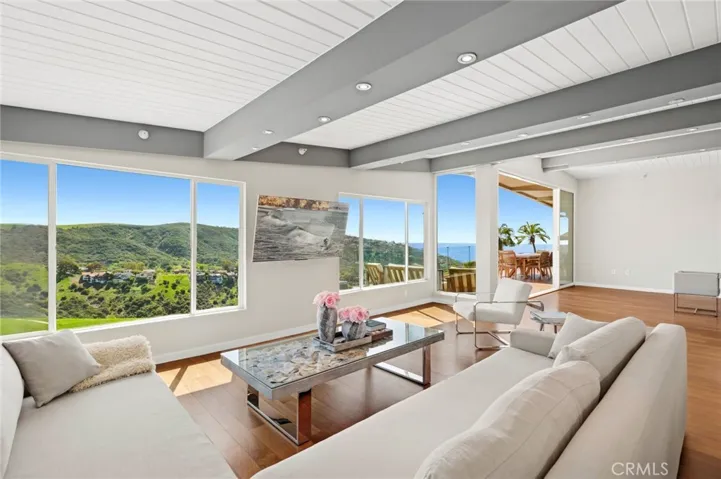 2085 Temple Hills Drive, Laguna Beach, California 92651