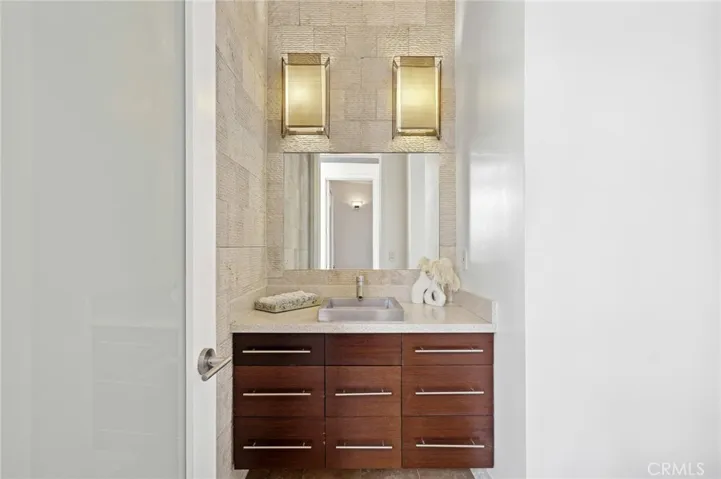 2085 Temple Hills Drive, Laguna Beach, California 92651