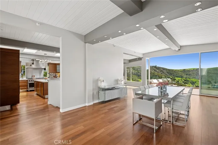 2085 Temple Hills Drive, Laguna Beach, California 92651