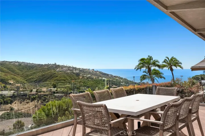 2085 Temple Hills Drive, Laguna Beach, California 92651