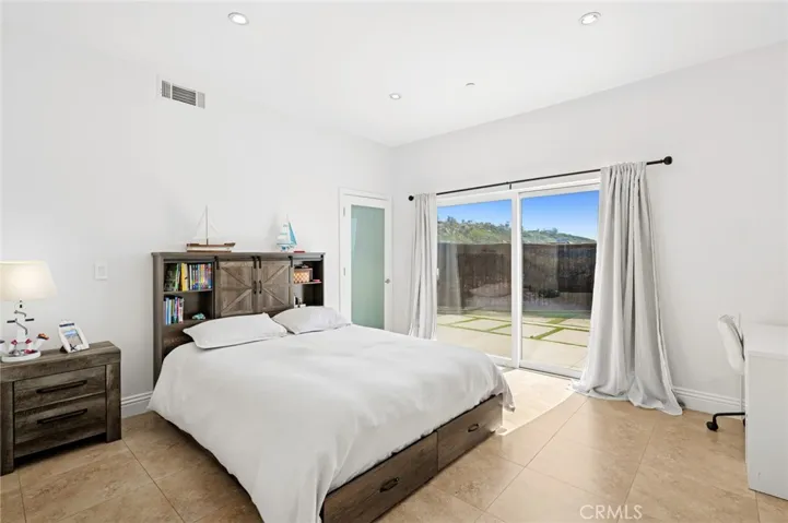 2085 Temple Hills Drive, Laguna Beach, California 92651
