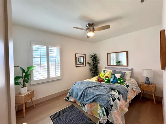 Middle/Guest Bedroom