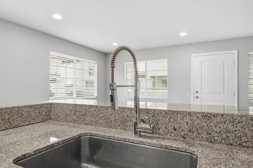 774 Eastshore Ter 169, Chula Vista, California 91913 home-pic-12