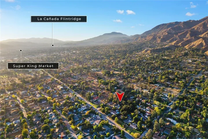 2378 Morslay Road, Altadena, California 91001