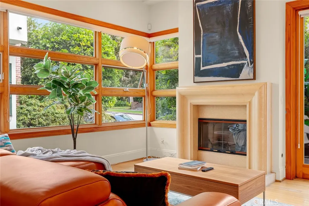 2323 S Beverly Glen, Los Angeles, California 90064 home-pic-6