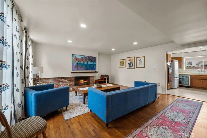 9830 Oakdale Ave, Chatsworth, California 91311