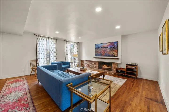 9830 Oakdale Ave, Chatsworth, California 91311