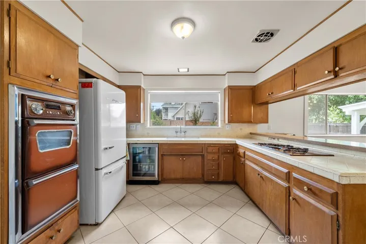 9830 Oakdale Ave, Chatsworth, California 91311