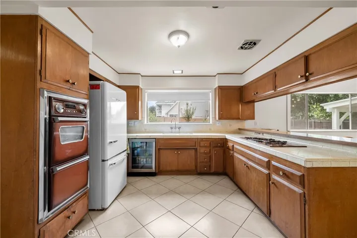 9830 Oakdale Ave, Chatsworth, California 91311