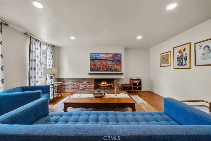 9830 Oakdale Ave, Chatsworth, California 91311