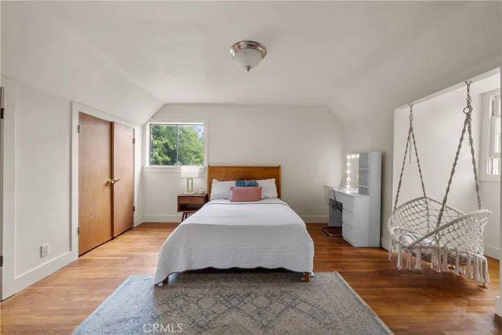 9830 Oakdale Ave, Chatsworth, California 91311