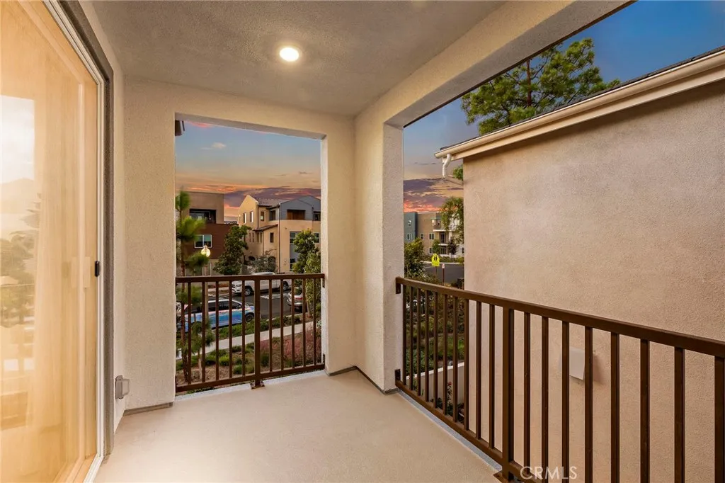 116 Zawn, Irvine, California 92618 home-pic-24