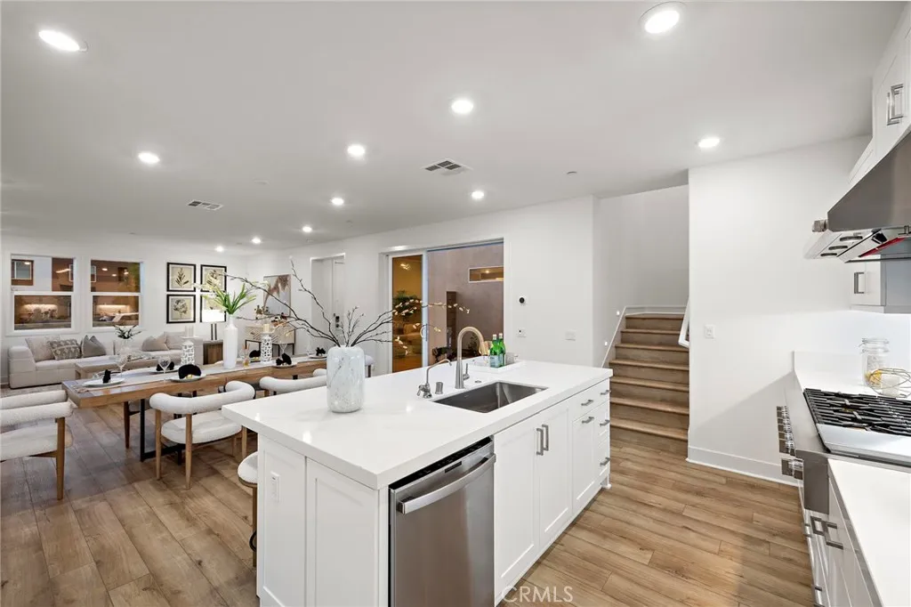 116 Zawn, Irvine, California 92618 home-pic-15