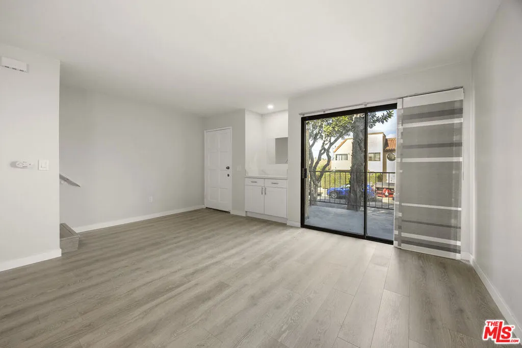 1444 W 227th Street 2, Torrance, California 90501 home-pic-3