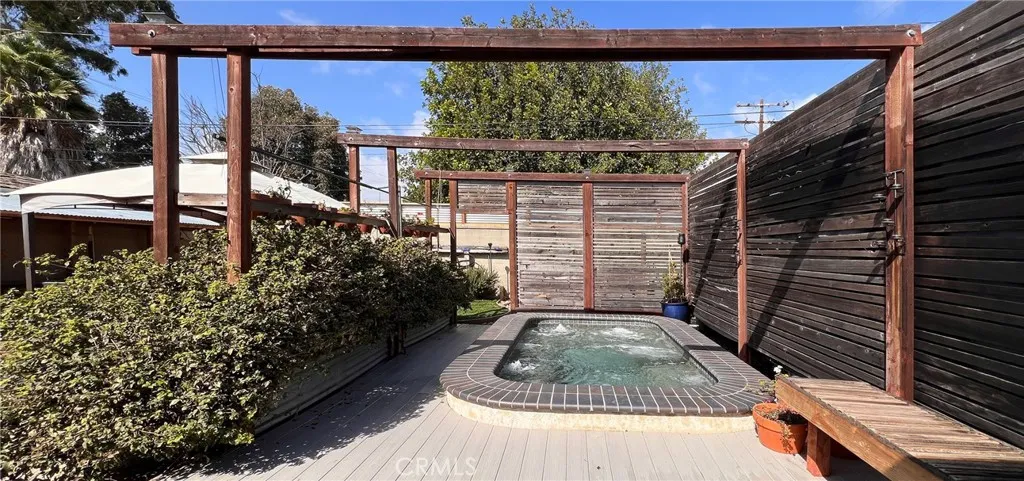 6431 E El Roble, Long Beach, California 90815 home-pic-36