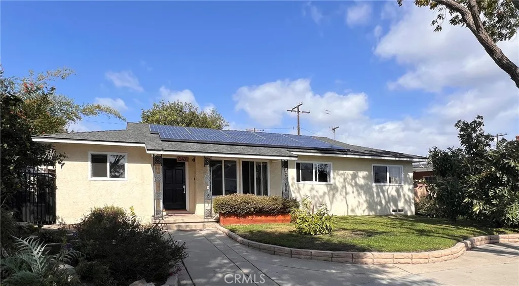 6431 E El Roble, Long Beach, California 90815 home-pic-0