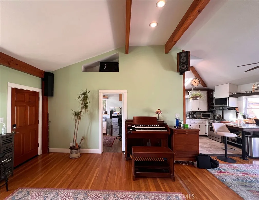6431 E El Roble, Long Beach, California 90815 home-pic-4