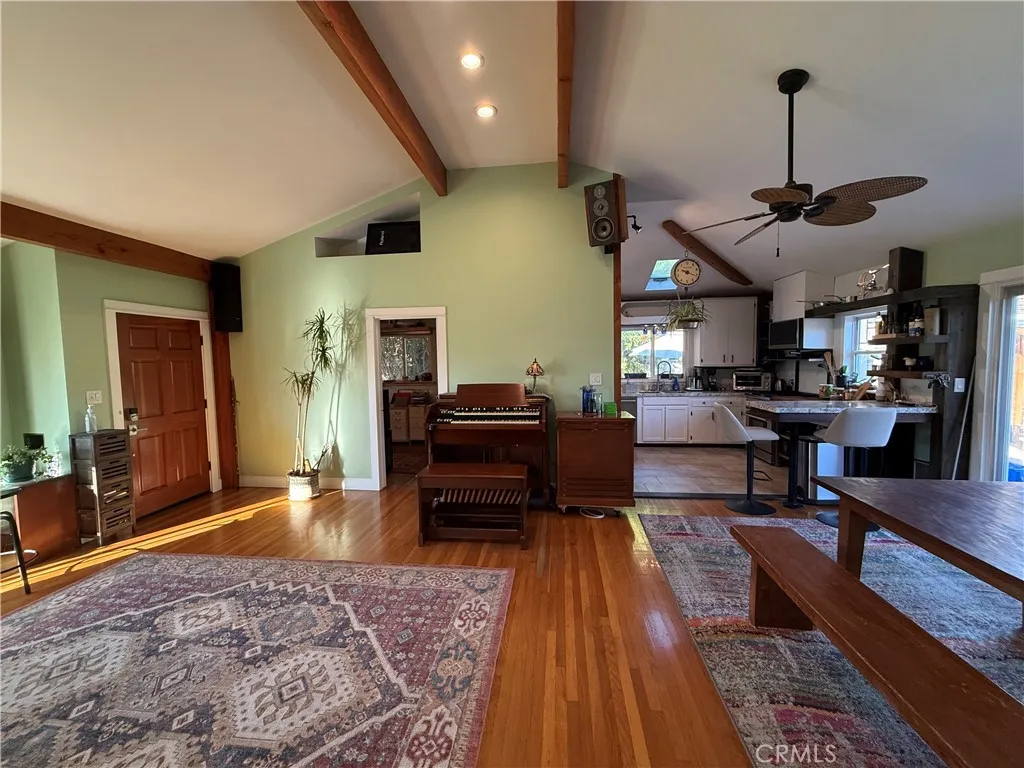 6431 E El Roble, Long Beach, California 90815 home-pic-10