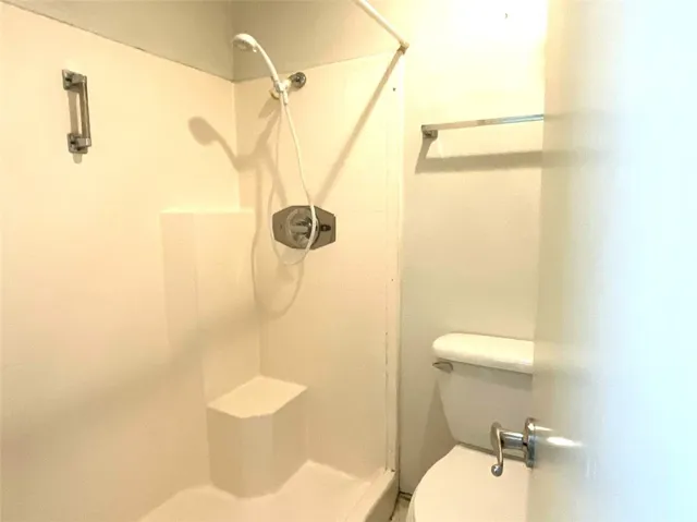 Primary walkin shower