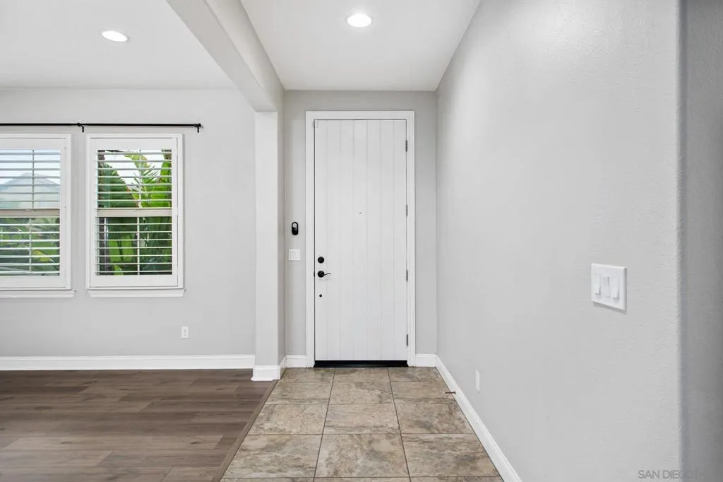 34491 Piocho Ct, Temecula, California 92592 home-pic-4