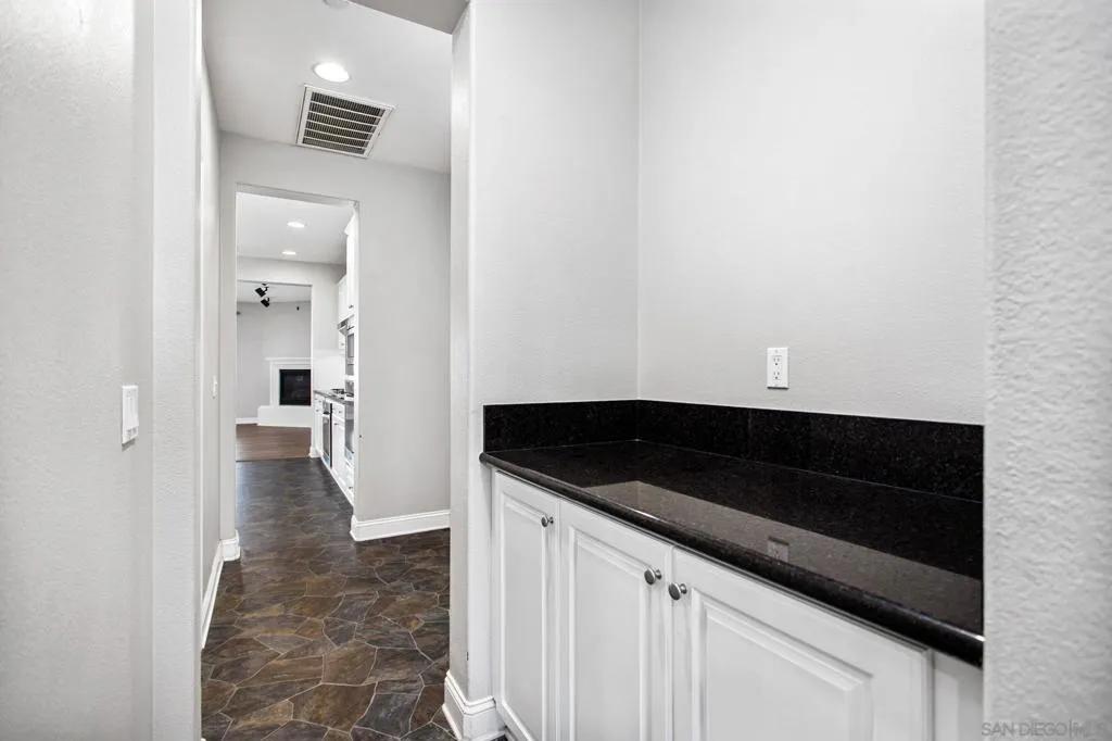 34491 Piocho Ct, Temecula, California 92592 home-pic-23
