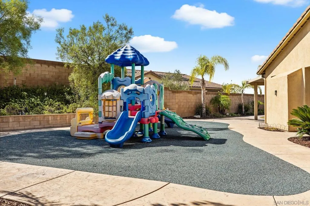 34491 Piocho Ct, Temecula, California 92592 home-pic-50