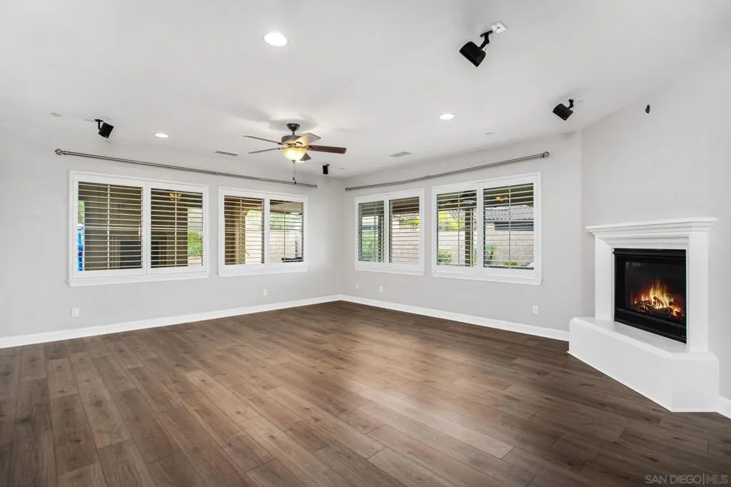 34491 Piocho Ct, Temecula, California 92592 home-pic-18