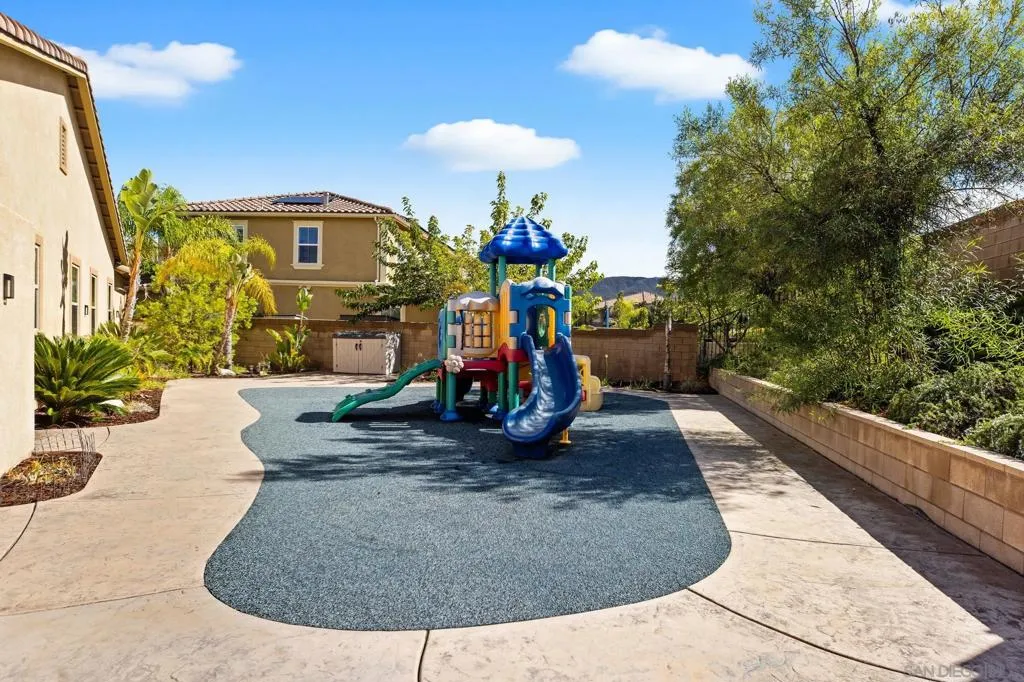 34491 Piocho Ct, Temecula, California 92592 home-pic-43