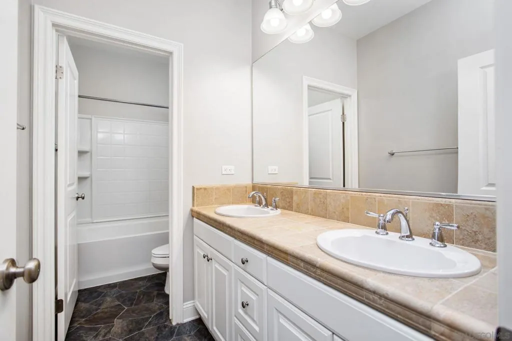 34491 Piocho Ct, Temecula, California 92592 home-pic-30