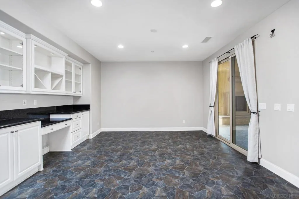 34491 Piocho Ct, Temecula, California 92592 home-pic-15