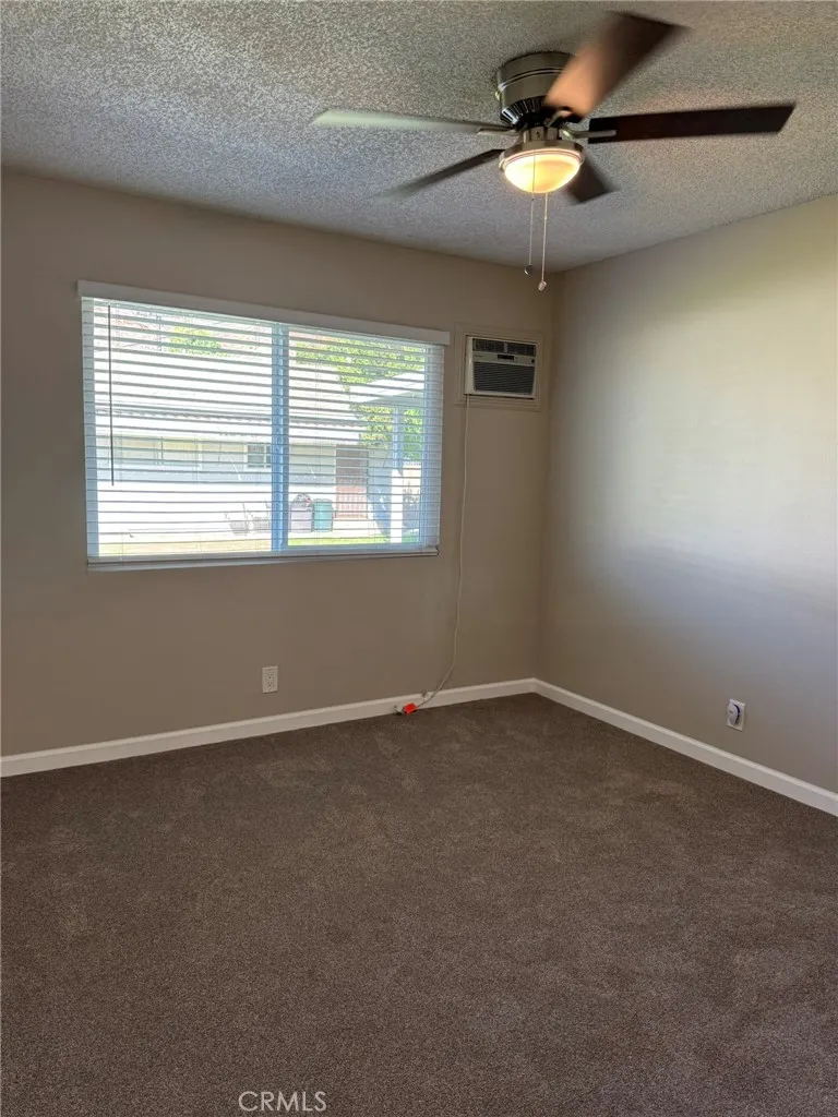150 E Lakeshore Drive 14, Lake Elsinore, California 92530 home-pic-14
