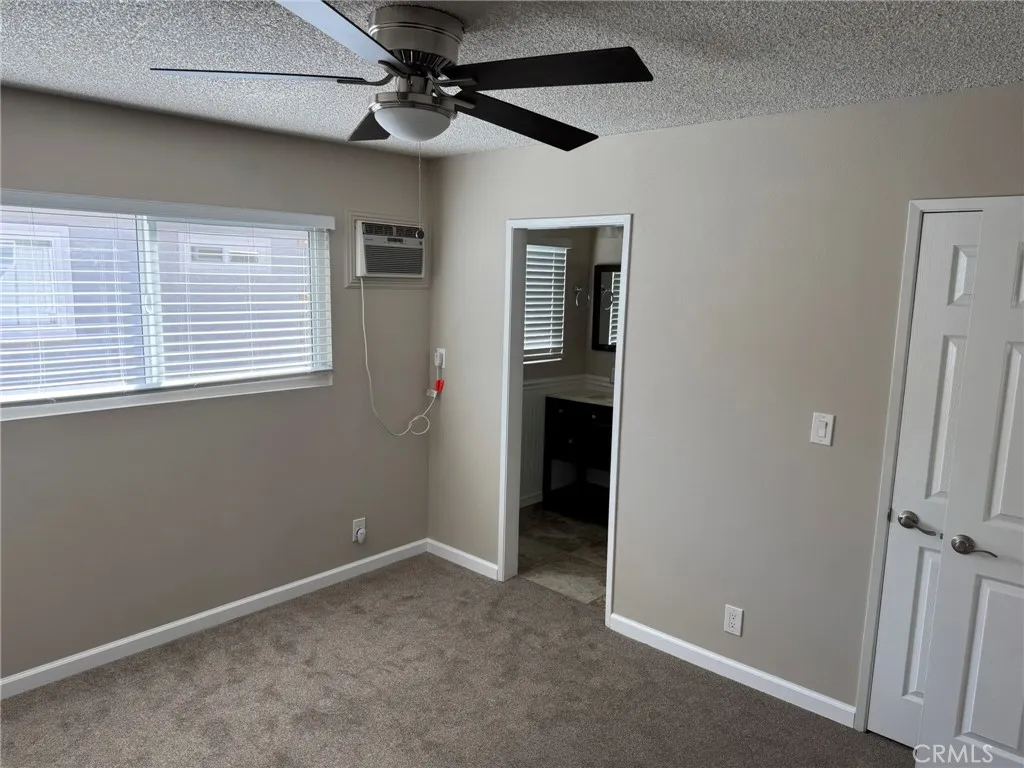 150 E Lakeshore Drive 14, Lake Elsinore, California 92530 home-pic-19