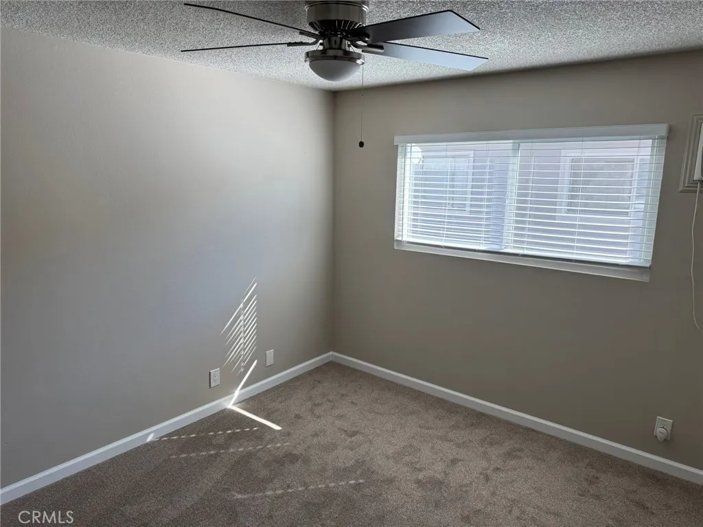 150 E Lakeshore Drive 14, Lake Elsinore, California 92530 home-pic-21