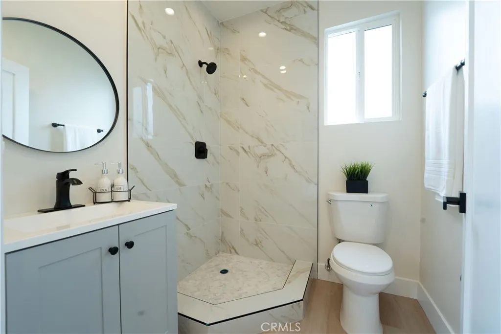 1630 W 54th Street, Los Angeles, California 90062 home-pic-12